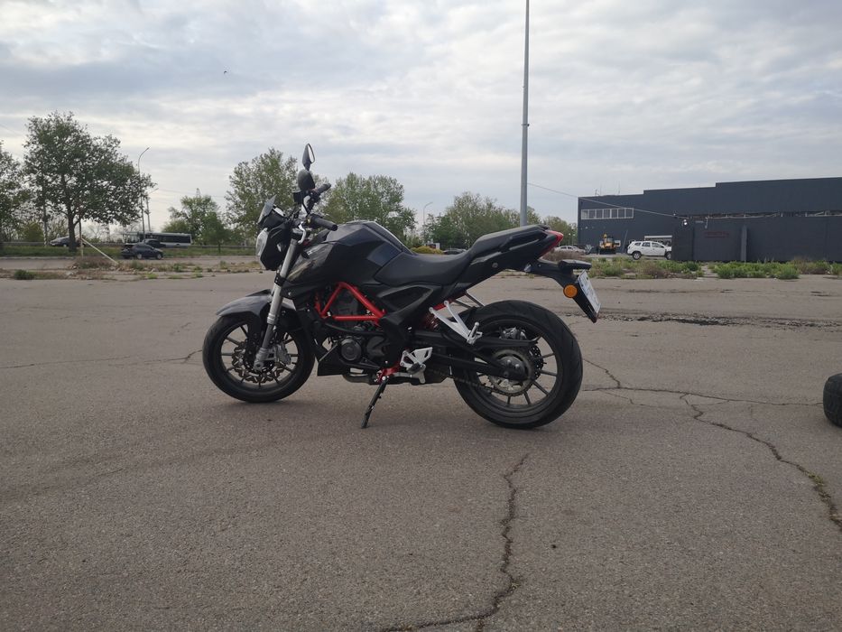 Benelli TNT 250 — живий, маневрений і надійний