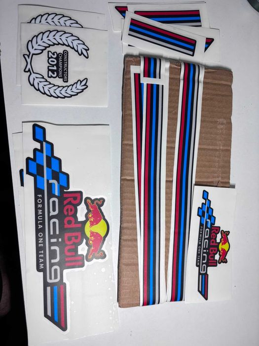 Kit completo autocolantes Megane 3 RS Redbull RB8