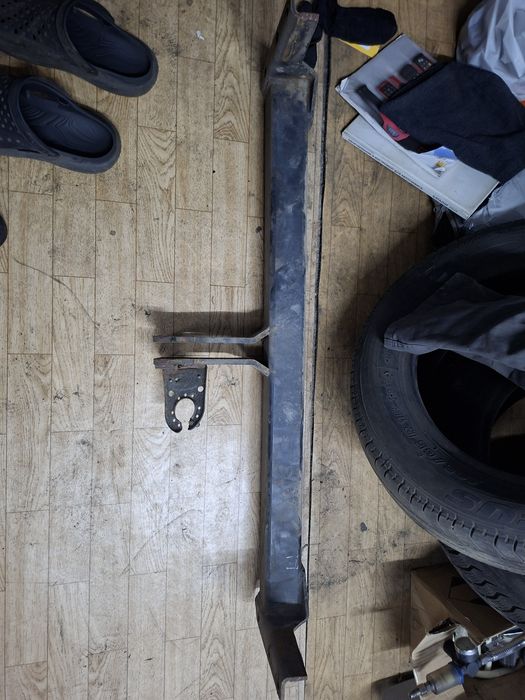 Розборка Toyota avensis,фаркоп, двері праві задні,пасажирські.