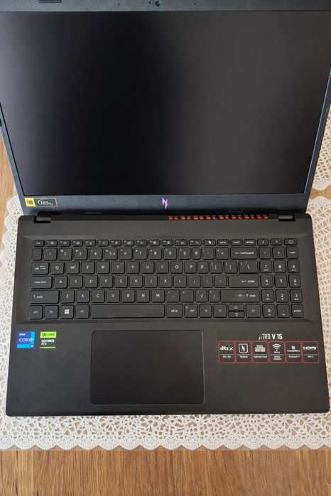 Acer Nitro V 15 – i9 / RTX 4060 / 16GB / 1TB / 165Hz