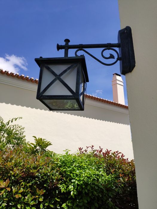 Lanterna de jardim em alumínio fundido