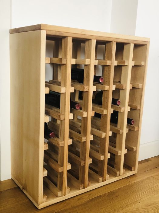 Stojak regał na wino drewniany