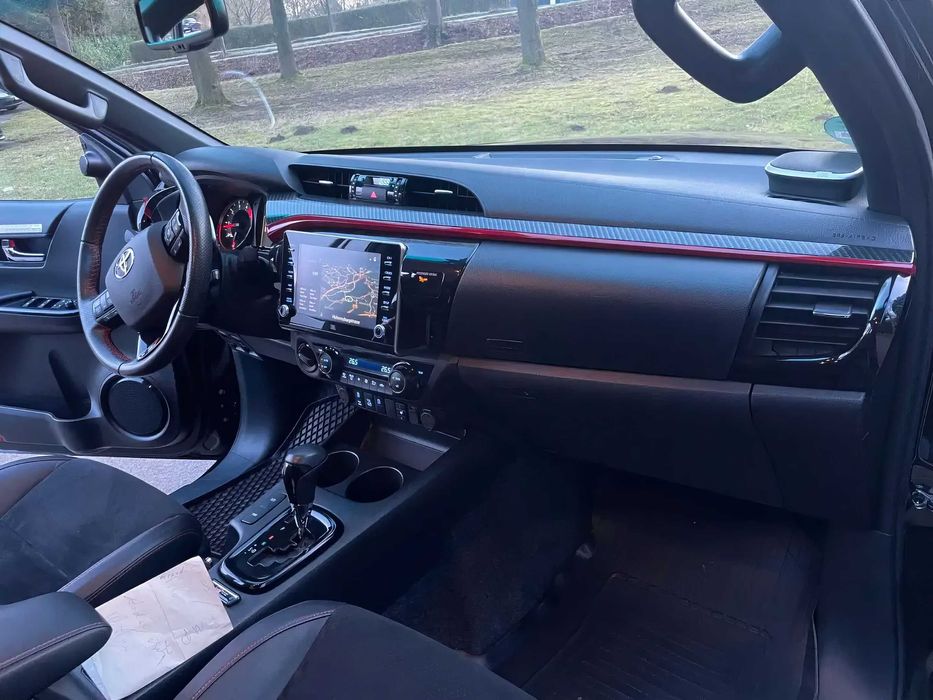 Toyota Hilux      2023