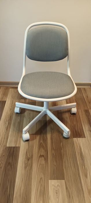 Krzesełko obrotowe dla dziecka