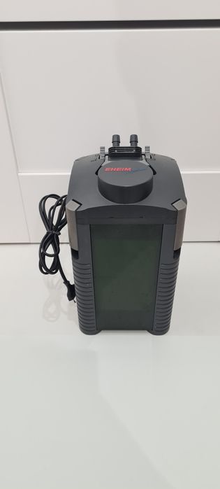 Filtr kubełkowy Eheim Profesionel 2222 2424
Sprzedam filtr  Eheim Professionel model 2222 bardzo oszczędny 8W 
500l/h
Filtr jest cichy i szczelny ma z