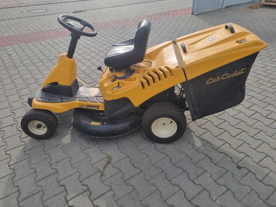 Traktorek cub cadet LR1 scooter