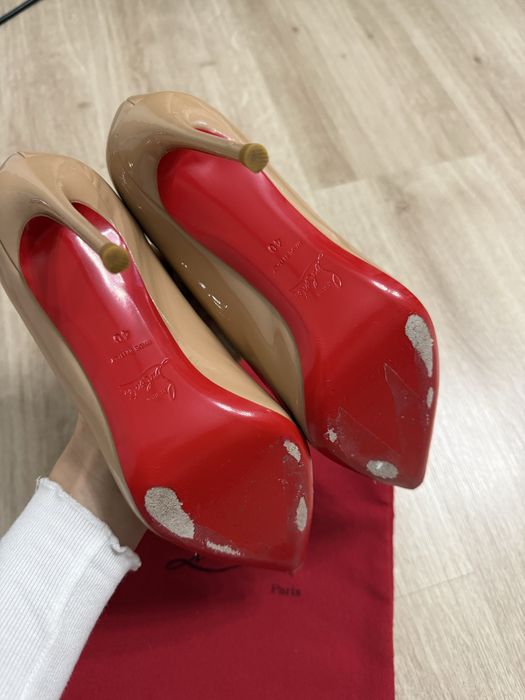 Туфлі louboutin chick лабутени 40