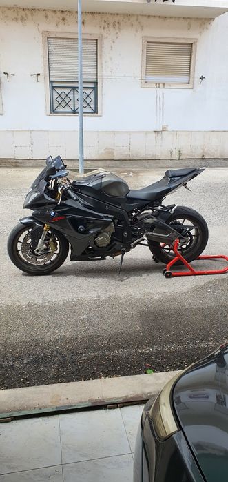 Vende se bmw s1000rr