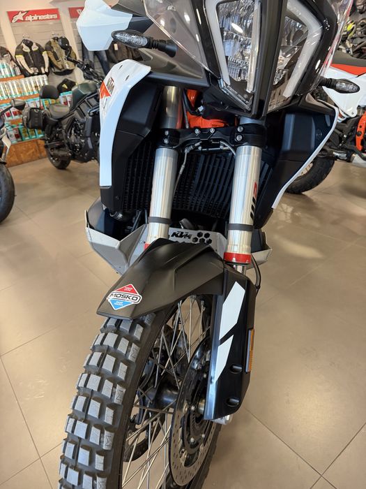 Ktm 890 R ano 2023