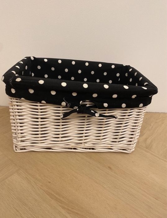 Koszyk wiklinowy biały