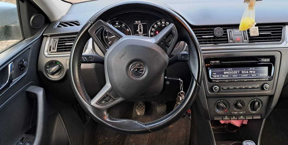 Auto osobowe Skoda Rapid