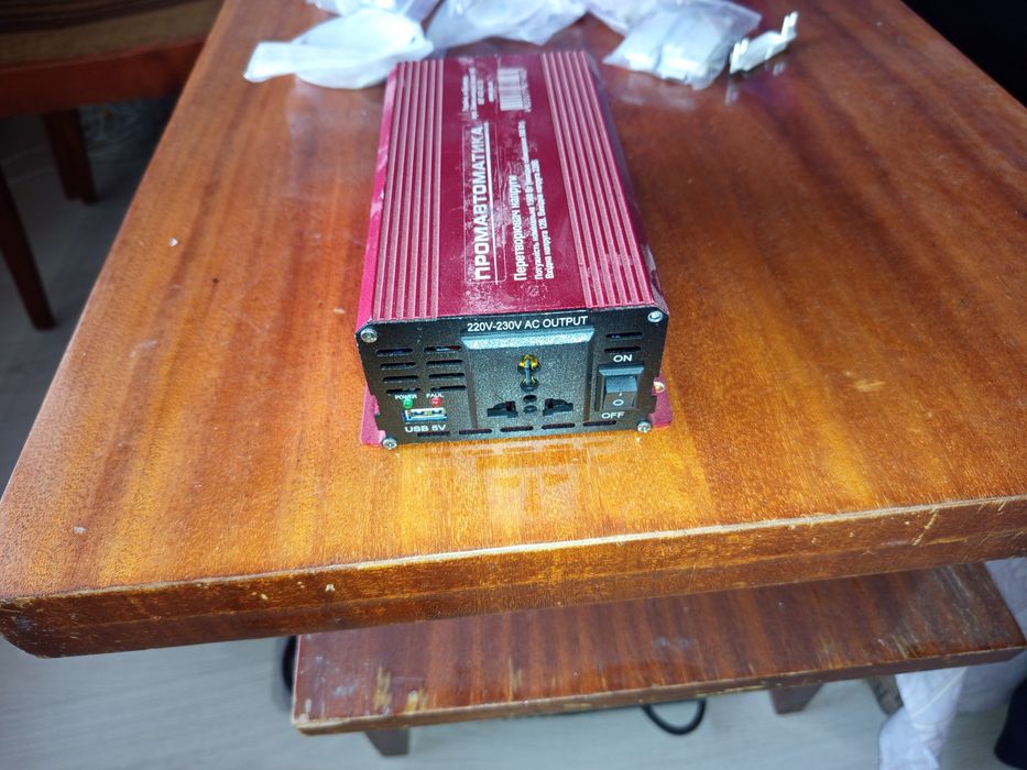 Інвертор 12 в 220 в