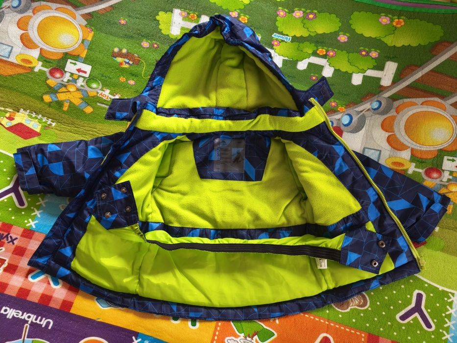 Куртка з капюшоном від бренду Lassie, розмір 86/92