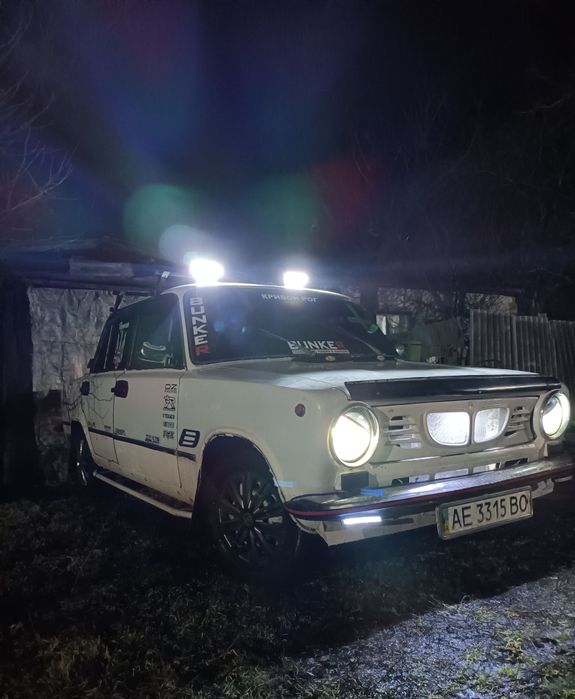 Продам жигу 21011