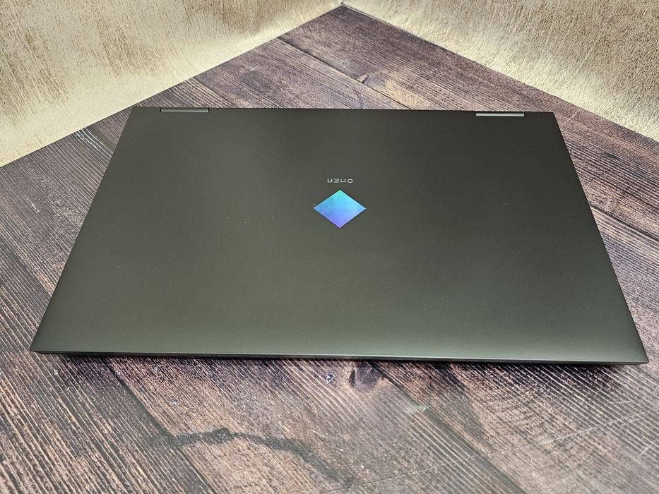 Ігровий ноутбук HP Omen 17-ck0720nw (Core i5-11400H/16Gb/RTX 3060/SSD 512Gb/IPS 144Hz) з гарантією