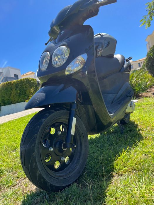 Yamaha Neo 50cc Scooter