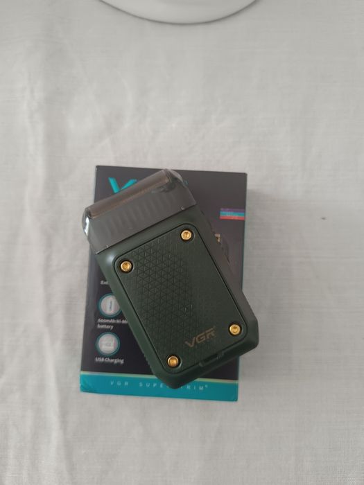 Máquina de Barbear Profissional VGR V-353