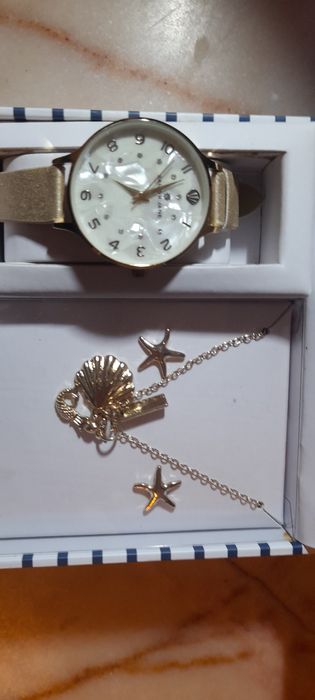 Relógio de senhora, brincos estrela e colar SAILOR JANE