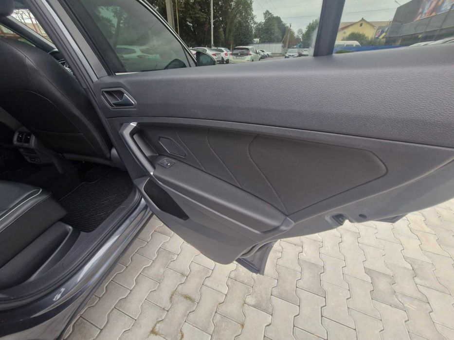 Volkswagen Tiguan R-Line