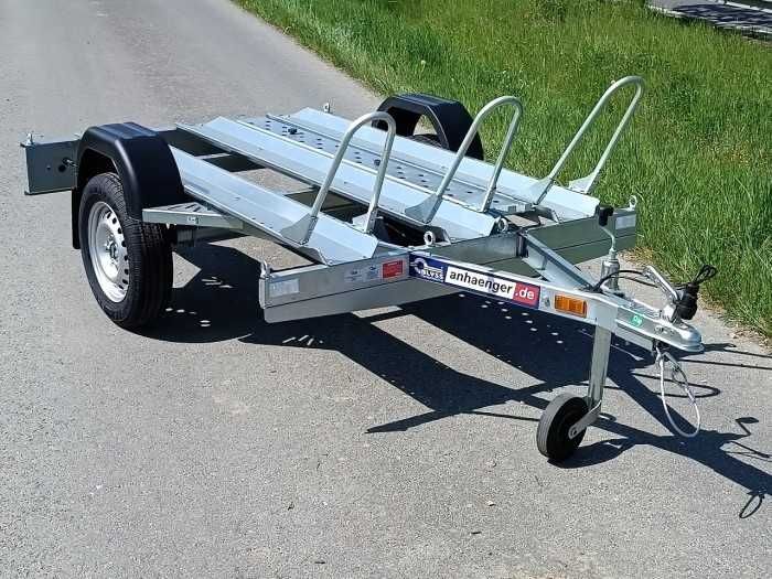 Aluguer de atrelado/reboque para 3 motos de duas rodas