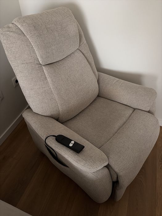 Poltrona reclinavel eletrica