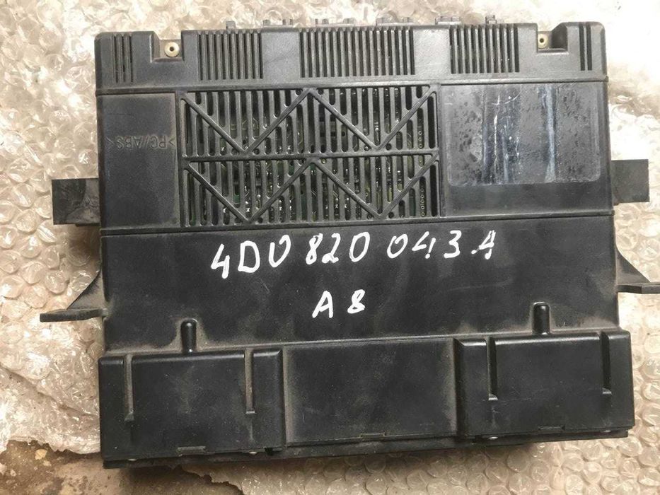 Блок панель управління пічкою кондиціонером Audi A8 D2 Ауді 4D0820043A