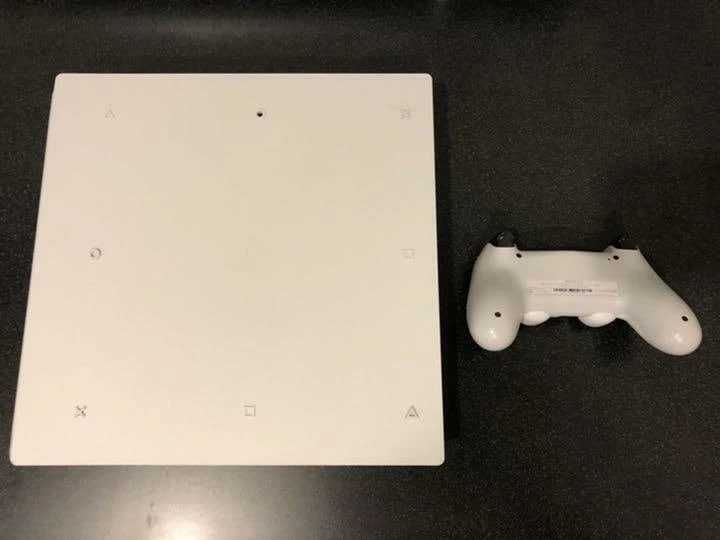 PS4 PRO White 1Tb