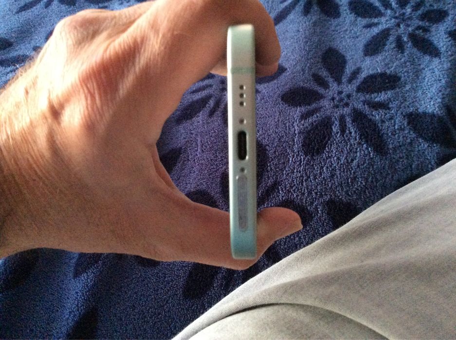 IPhone 15 128 GB