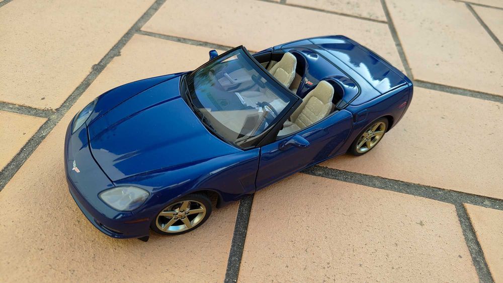 Corvette C6 Convertible Azul AutoArt 1/18