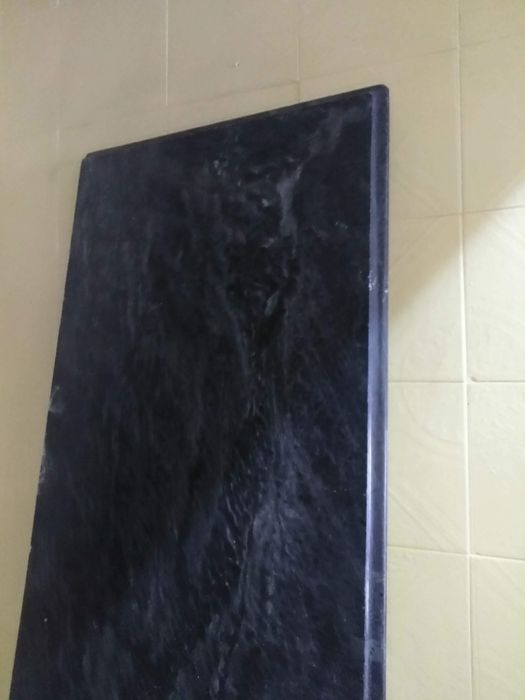 Tampo em pedra mármore