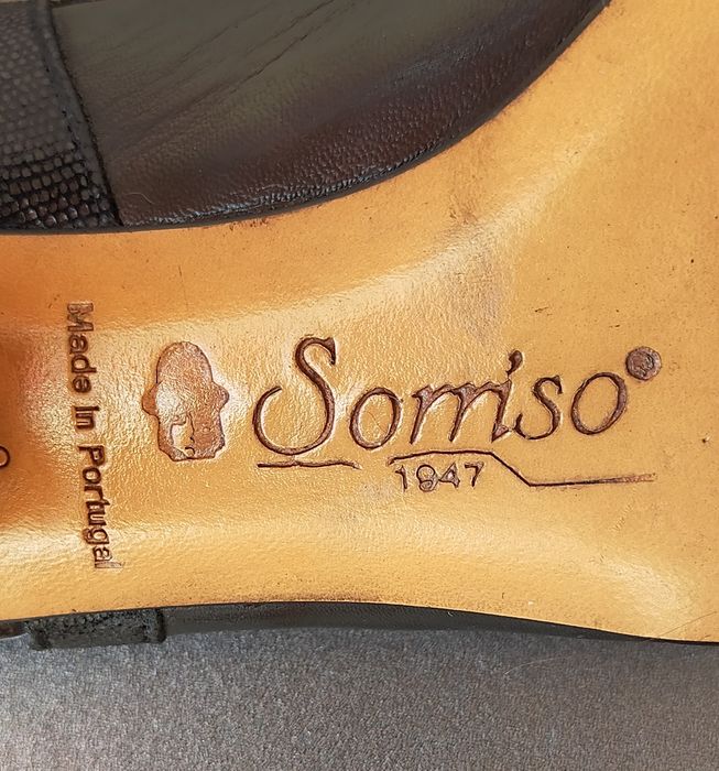 Sapatos abertos tamanho 36