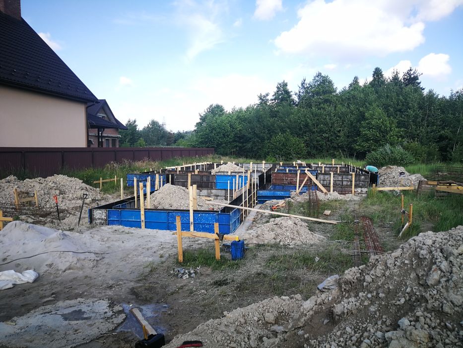 Оренда опалубки для фундаменту, парканів, колон