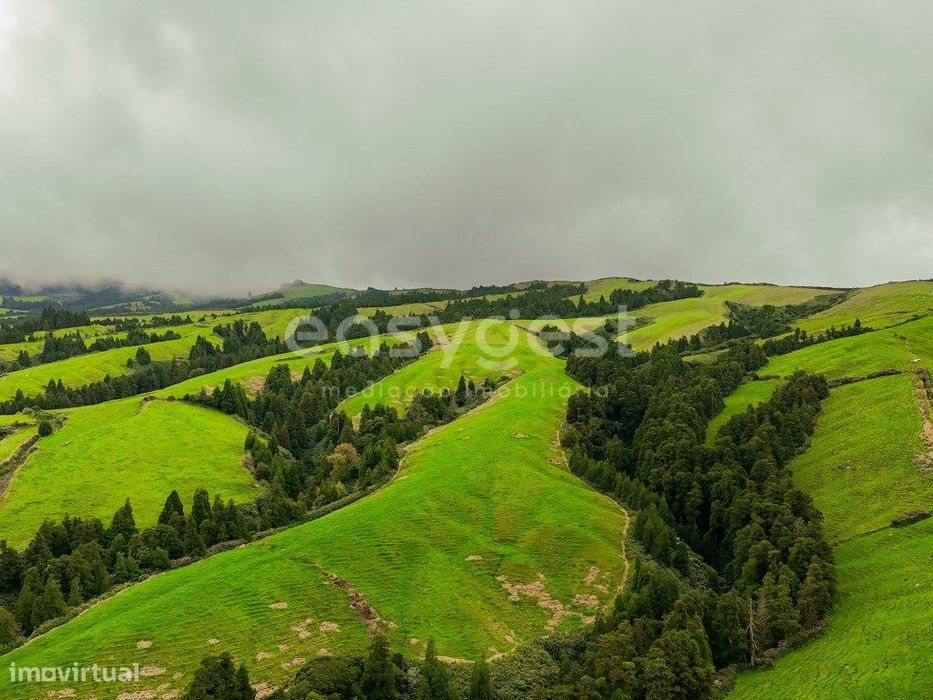 Terreno Rustico na Ajuda da Bretanha