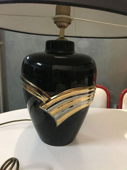 2 Candeeiros pretos com pormenor dourado e prateado