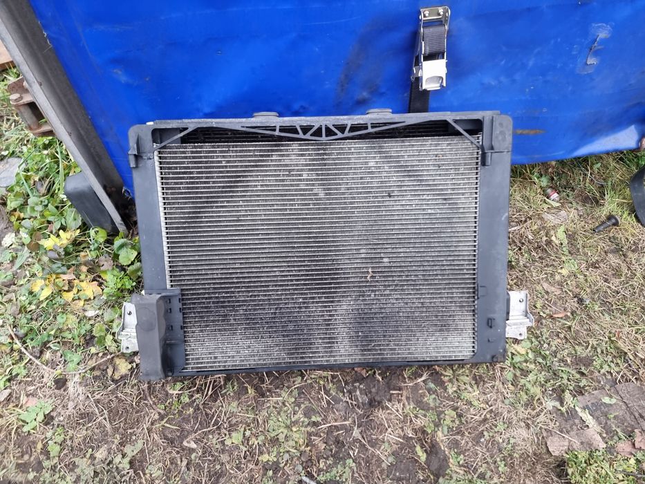 Chlodnice wody intercooler wiatrak bmw f10 535d 313km Komplet chlodnic