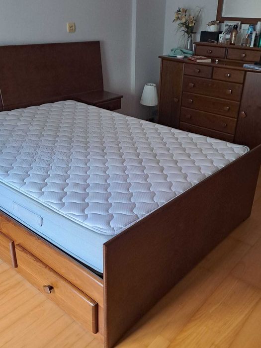 Cama casal cor cerejeira