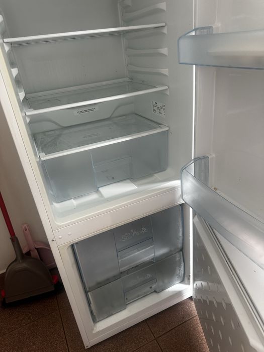 Lodówka Beko 180 cm