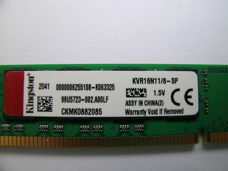 Оперативная память DDR3 KINGSTON 8 GB.