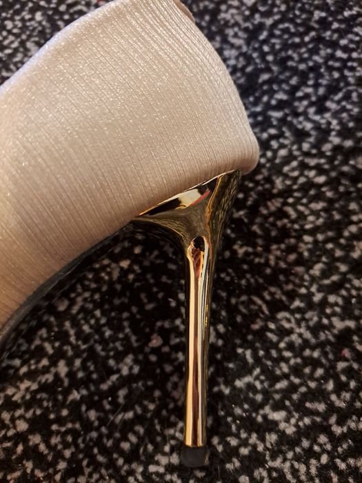 Szpilki złote 38 jak nowe