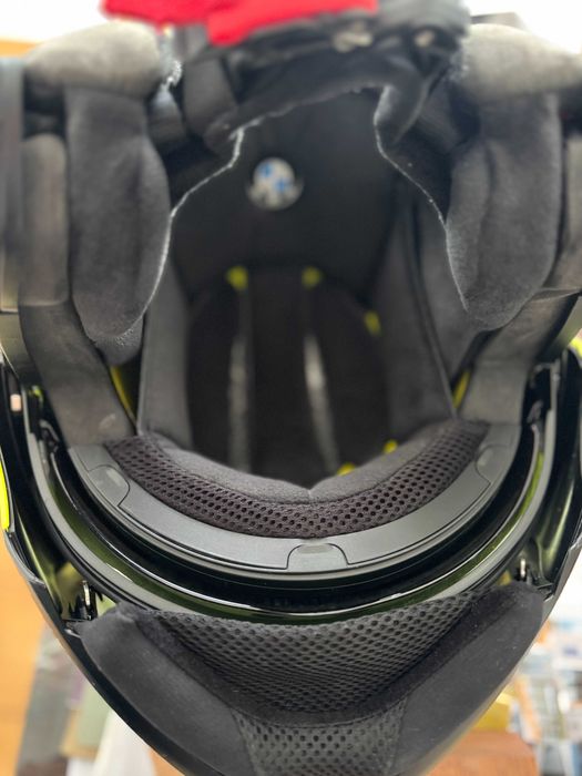 BMW System 7 Carbon Evo Capacete Modular (spectrum fluor)