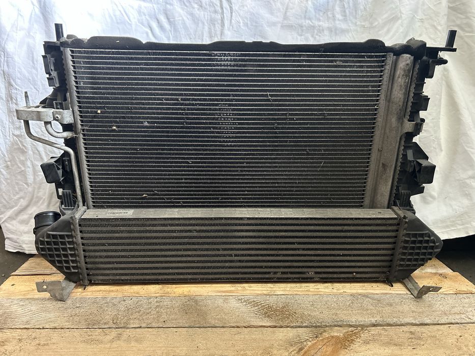 Komplet chłodnic z wentylatorem Kuga MK2 2.0 tdci