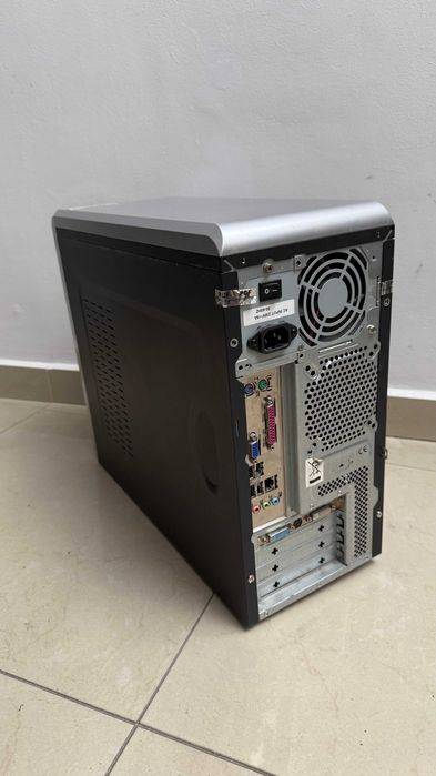 Sprawny komputer PC retro Celeron 2x2GHz 3GB RAM Radeon 2600 Pro