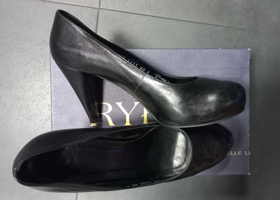 Czarne skórzane czółenka rozmiar 40, RYŁKO