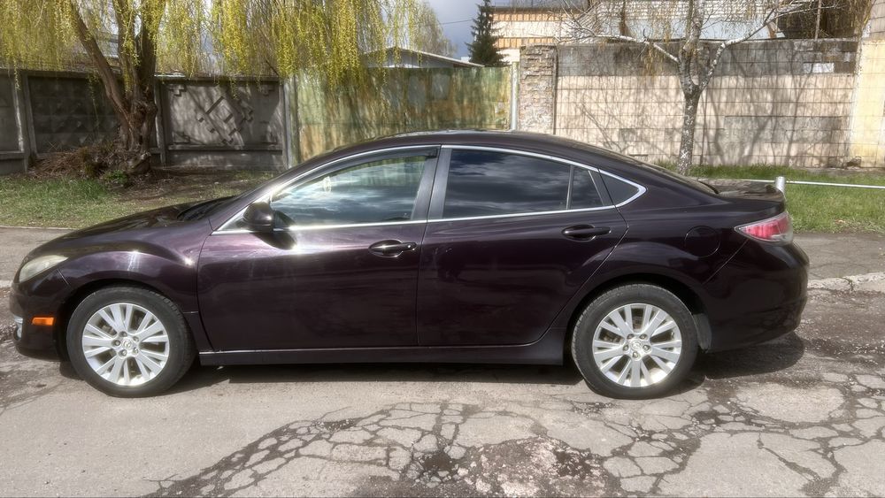 Mazda 6 liftback 2010 року 2.5 газ/бензин