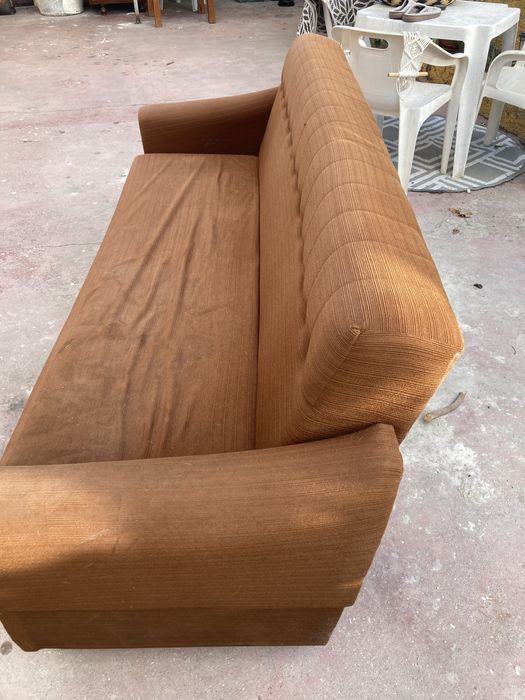 Sofa de três lugares