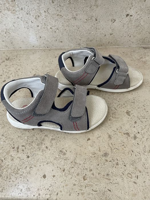 Sandalias crianca numero 25