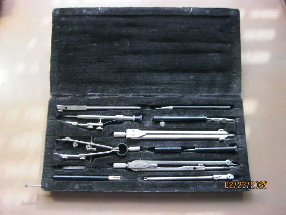 ПРодам готовальню для креслення У14, радянських часів