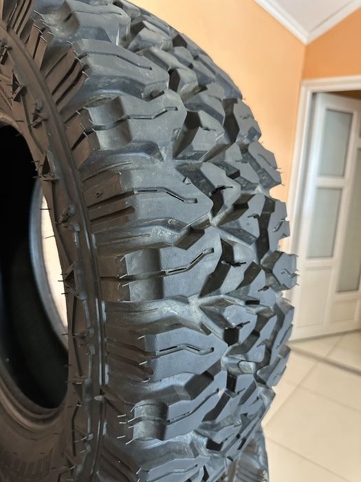 Хороший Комплект шин М/Т 245/70/17 EQuipe