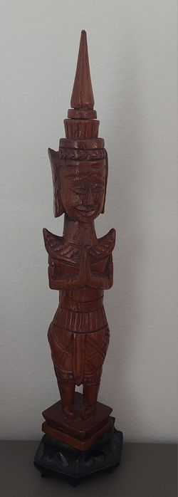 Figura Buda em madeira