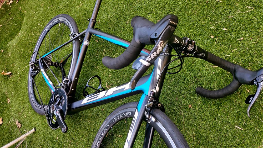 Bicicleta Estrada Carbono BH t53